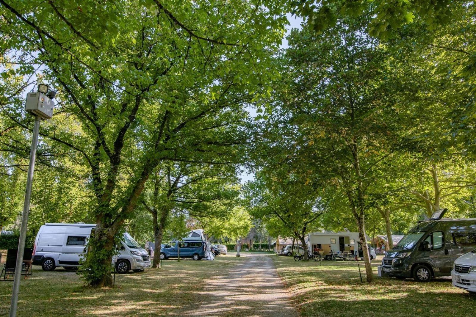 Camping Onlycamp L'Argente Condom Exterior photo